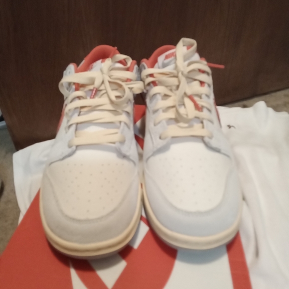 NIKE DUNKS SIZE 8.5 NEW D,S - Picture 4 of 5